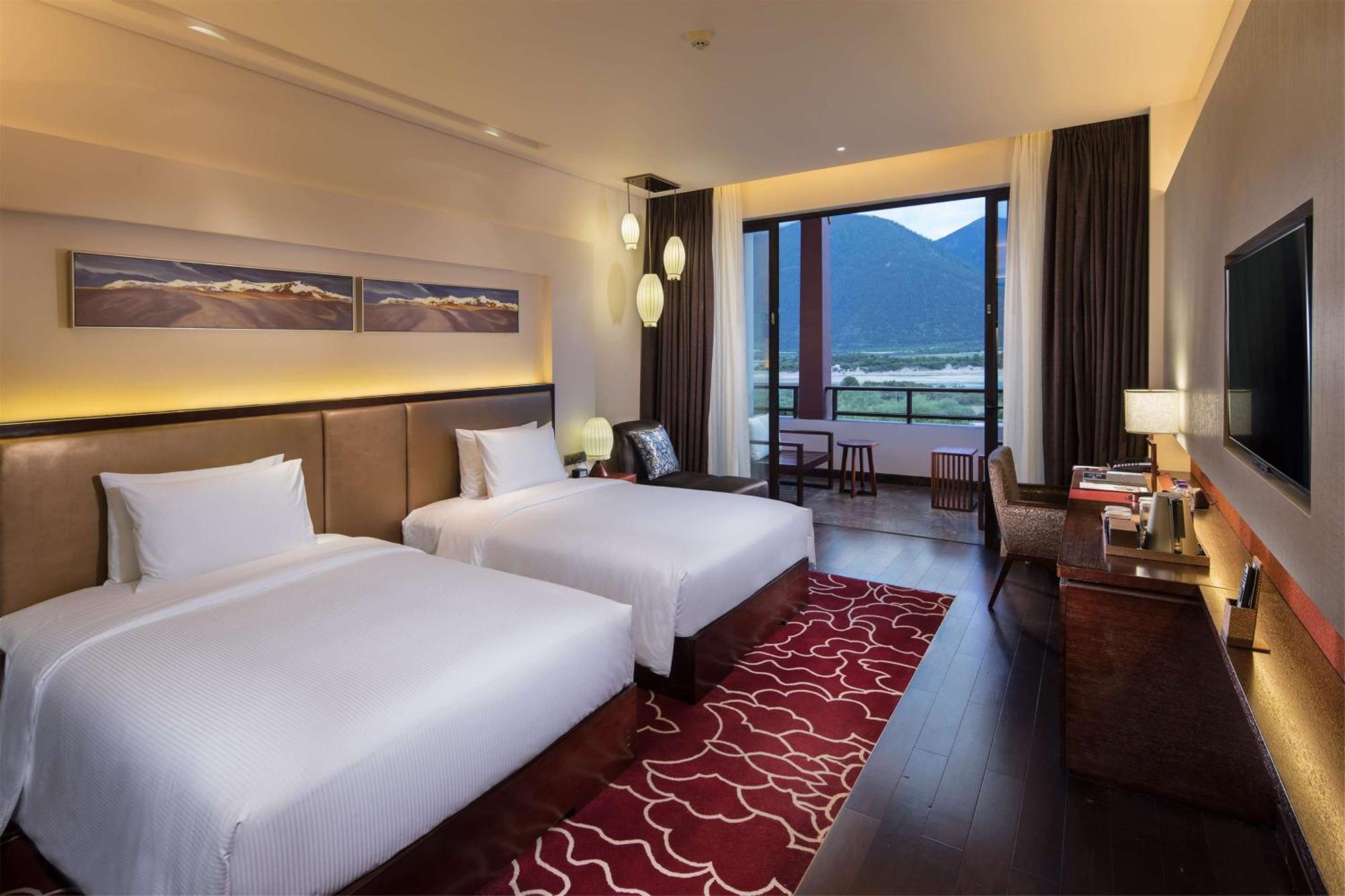 Hilton Linzhi Resort Nyingchi Bagian luar foto