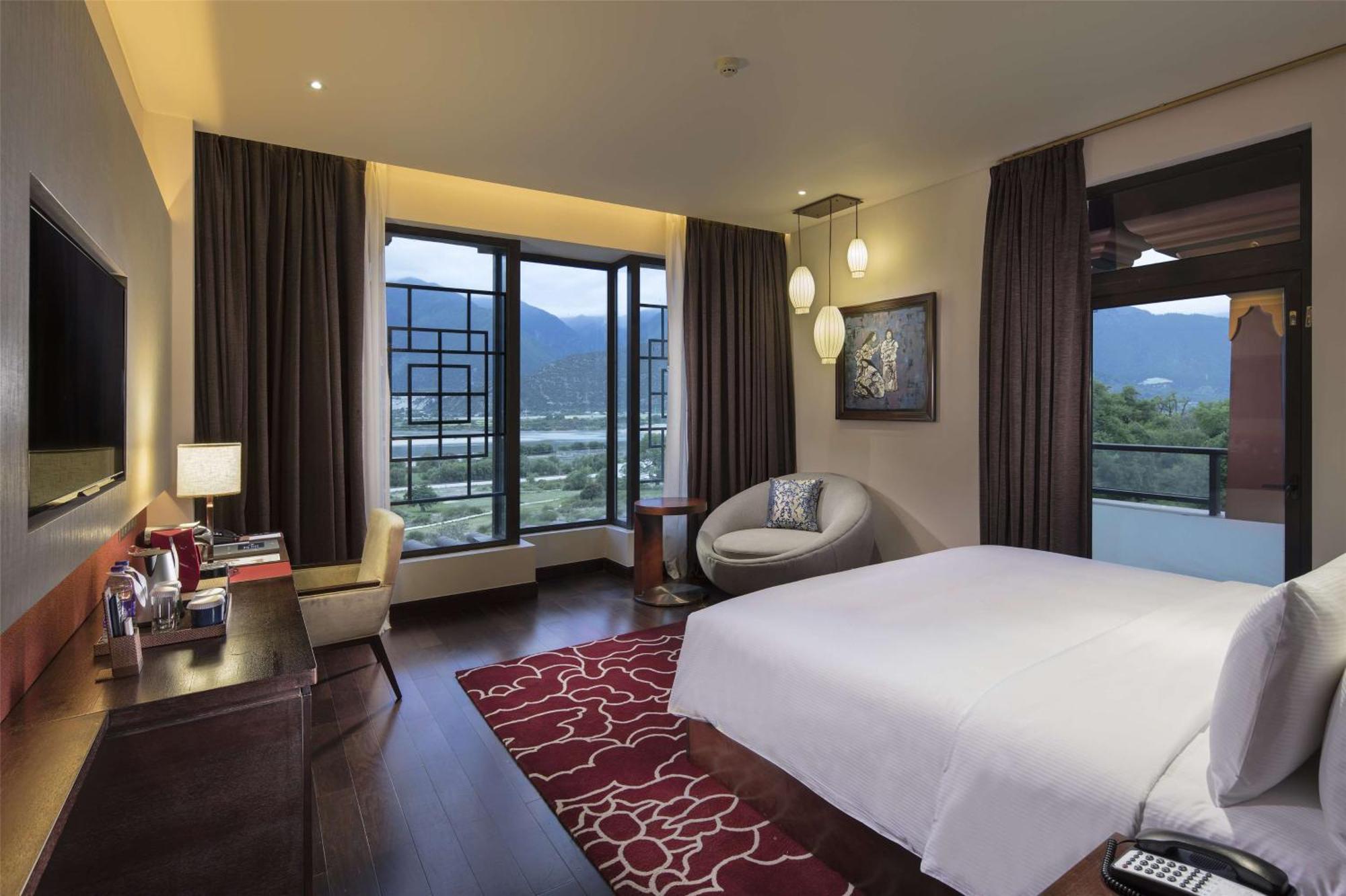 Hilton Linzhi Resort Nyingchi Bagian luar foto