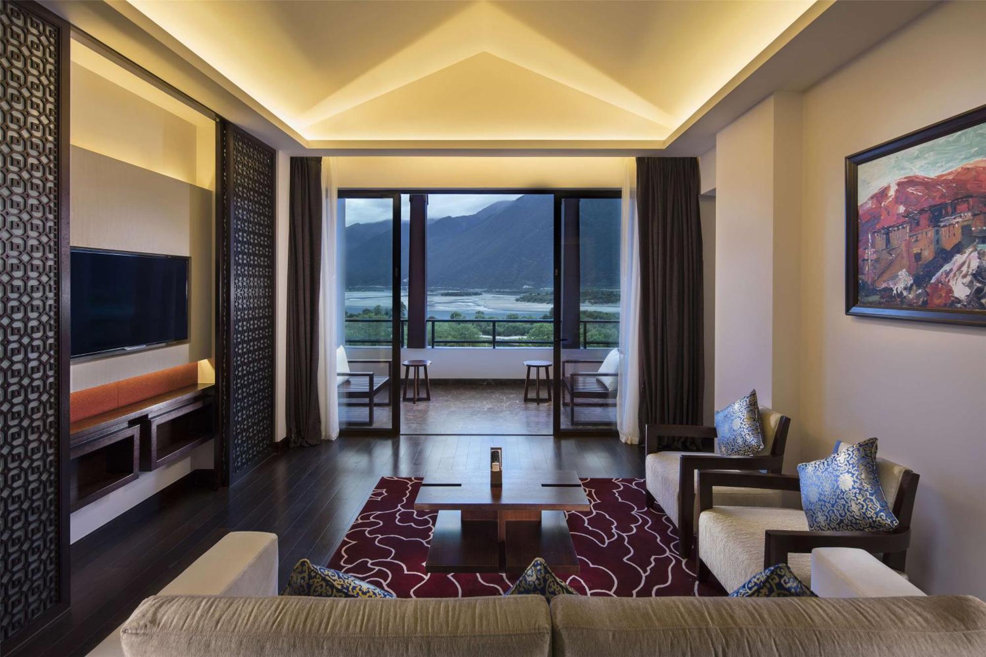 Hilton Linzhi Resort Nyingchi Bagian luar foto
