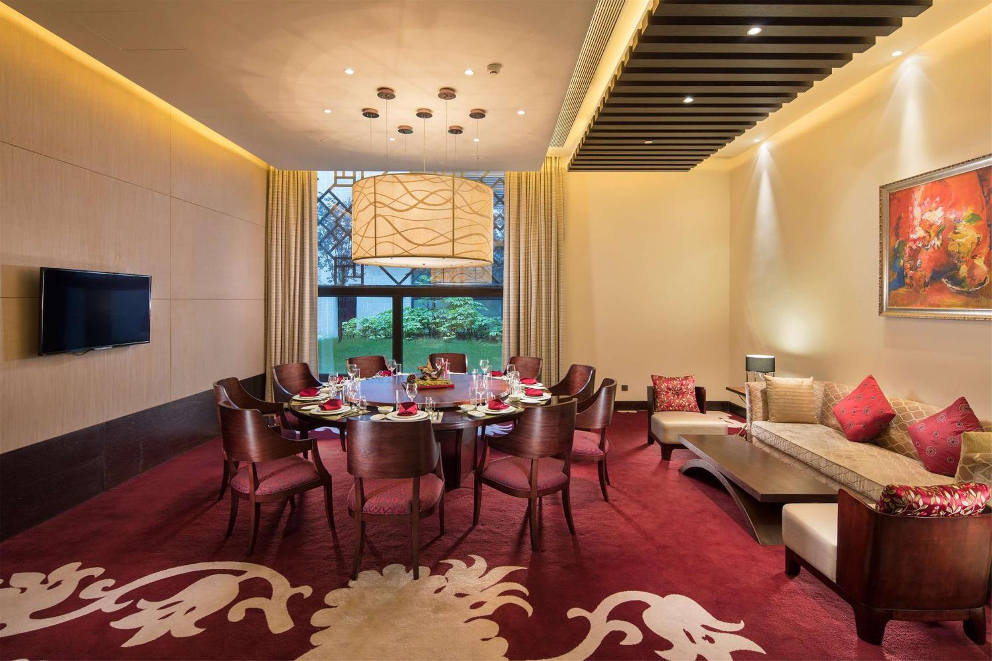 Hilton Linzhi Resort Nyingchi Bagian luar foto