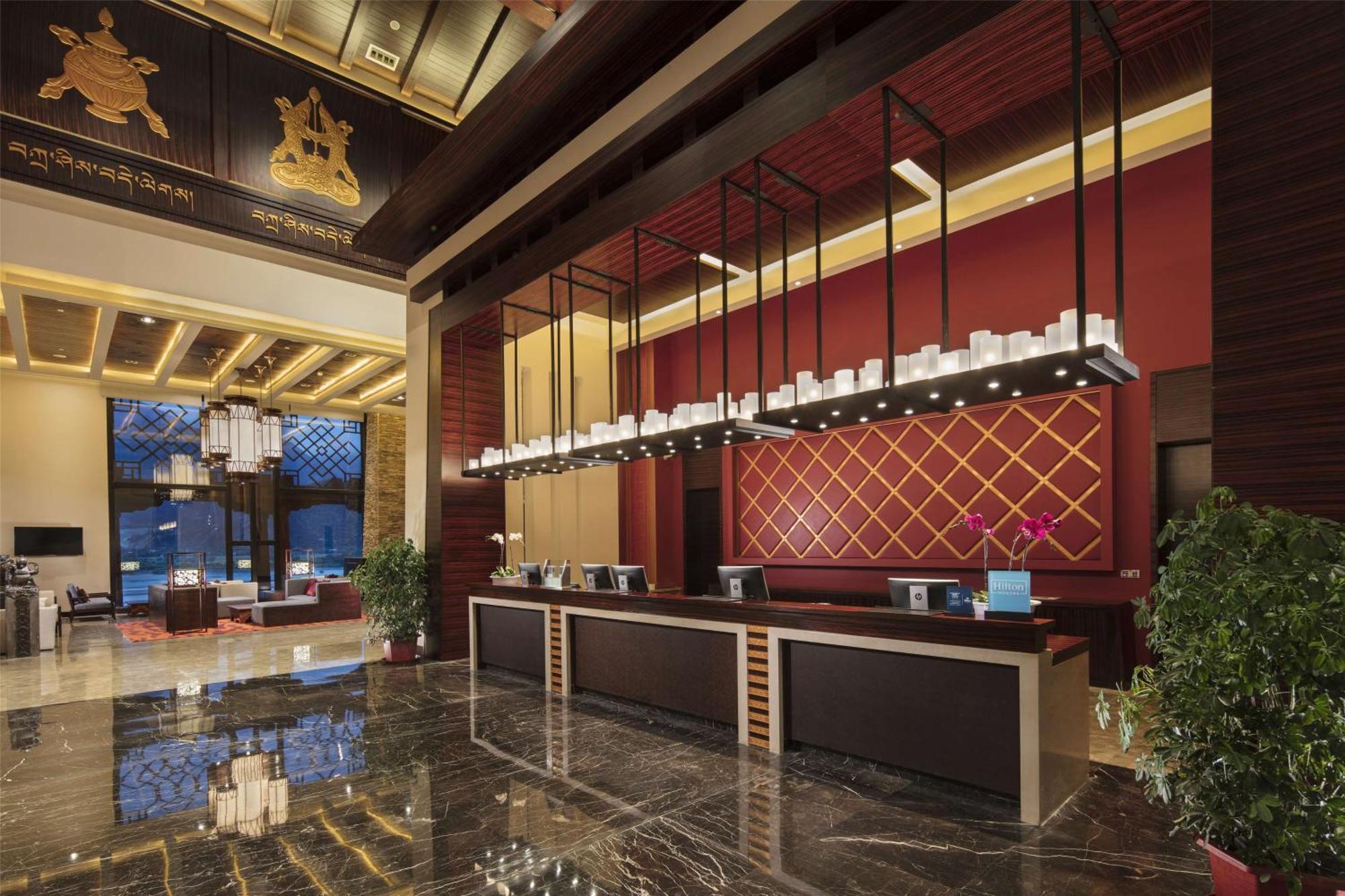 Hilton Linzhi Resort Nyingchi Bagian luar foto