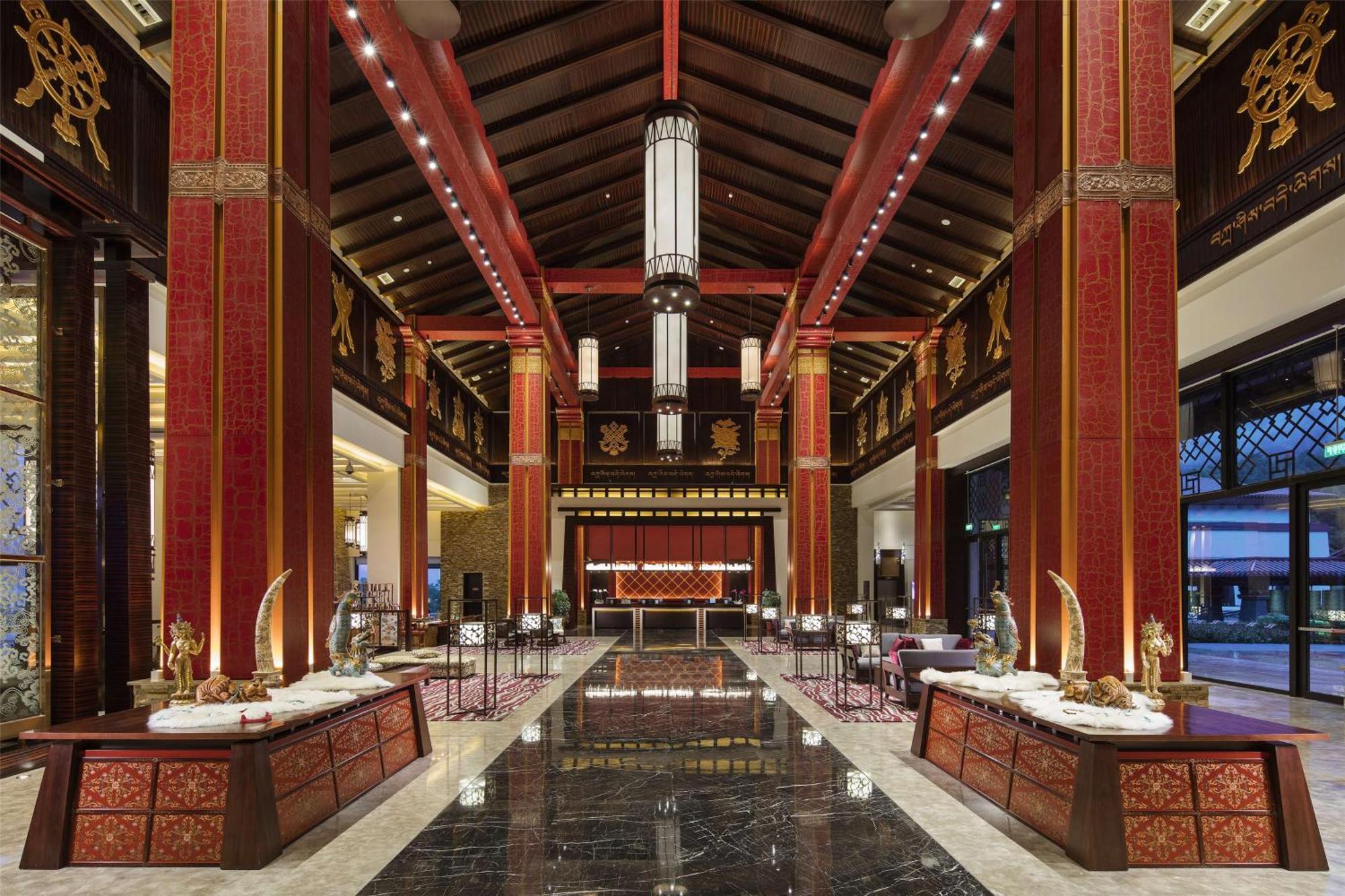 Hilton Linzhi Resort Nyingchi Bagian luar foto